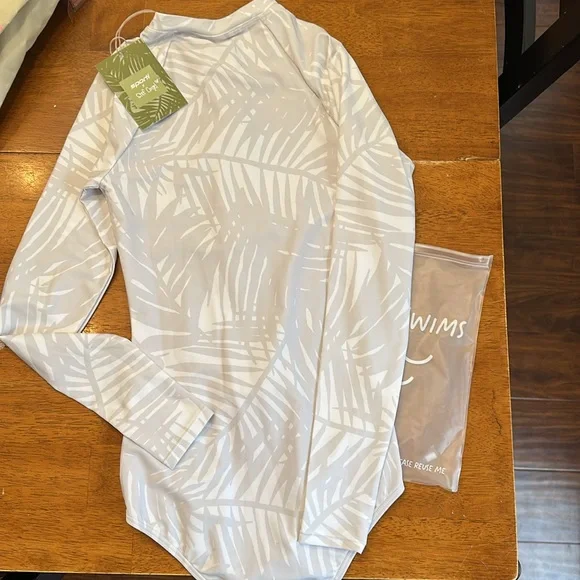 White Rashguard Long Sleeve Swimwear - Picture 4 of 5